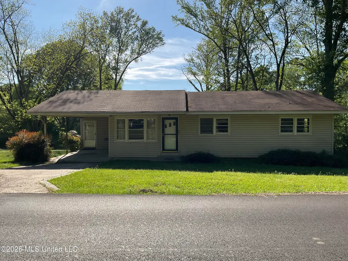 603 N Oak Avenue, Braxton, MS 39044 - #1