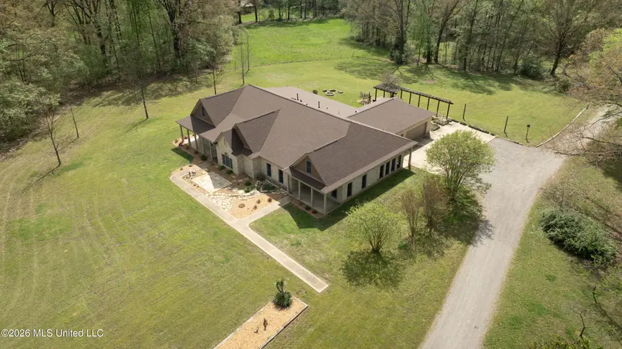 3555 S Fogg Road, Hernando, MS 38632 - #2