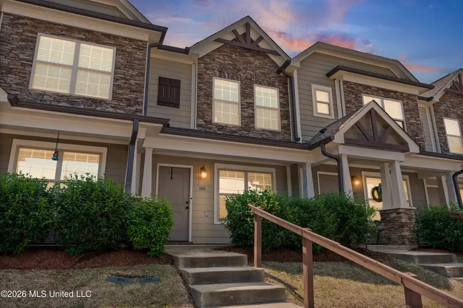 101 E Valley Street, Hernando, MS 38632 - #2