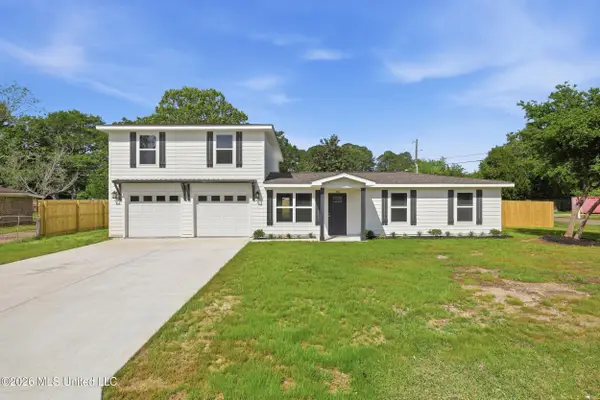 4701 Hilltop Drive, Ocean Springs, MS 39564