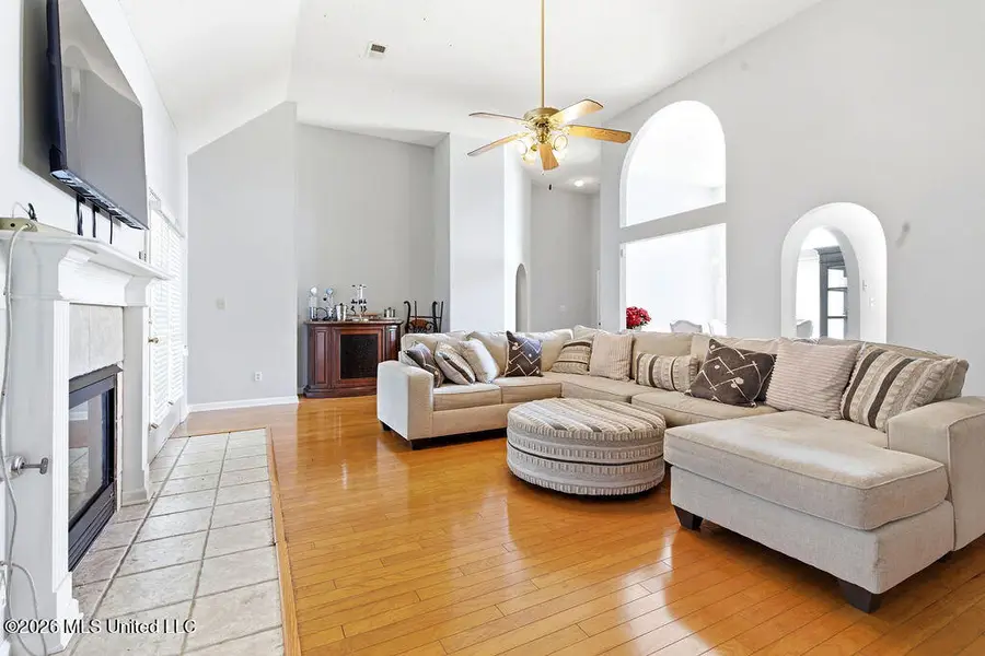 4275 W Sweet Flag Loop, Southaven, MS 38671 - #3