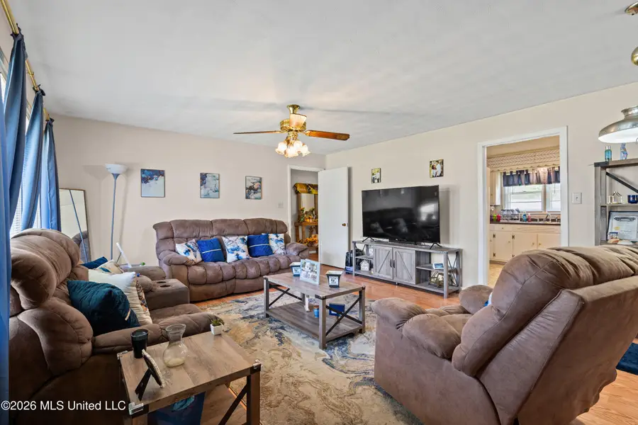 715 Coleman Avenue, Holly Springs, MS 38635 - #3