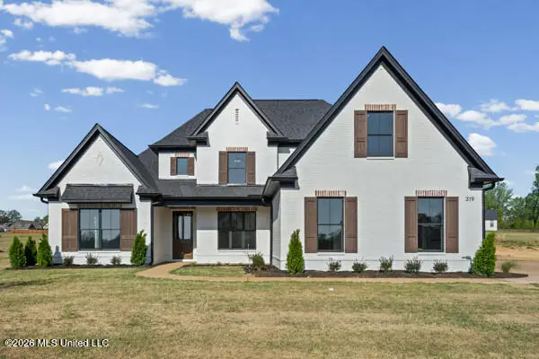 319 Camp Crossing, Hernando, MS 38632