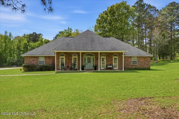 1170 Spring Lake Cove, Raymond, MS 39154