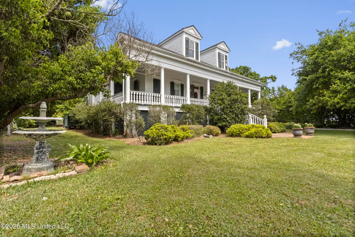 811 E Scenic Drive, Pass Christian, MS 39571 - #1