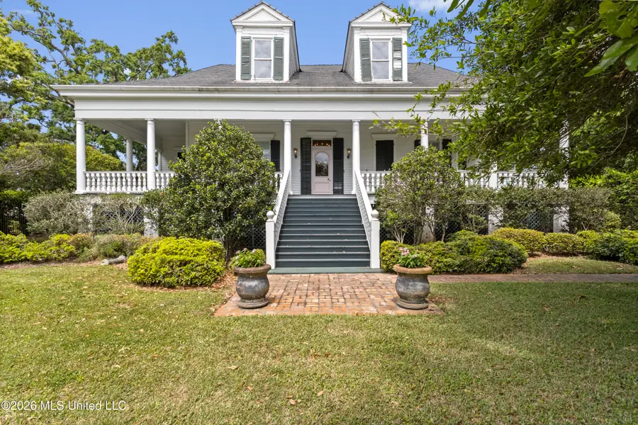 811 E Scenic Drive, Pass Christian, MS 39571 - #2