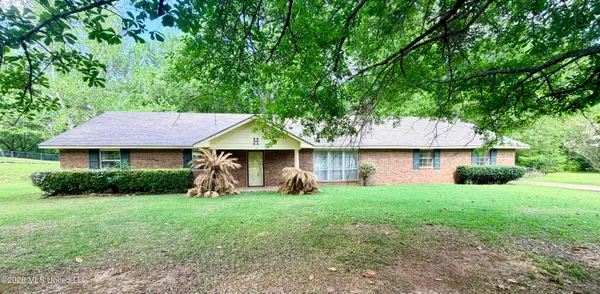 15 Greenfield Drive, Natchez, MS 39120