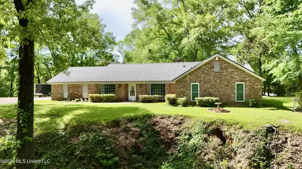 218 Gillespie Circle, Raymond, MS 39154