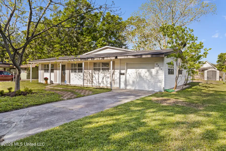 2315 Meadowbrook Street, Pascagoula, MS 39567 - #2