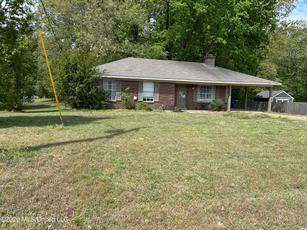 2154 Pine Tree Road, Hernando, MS 38632