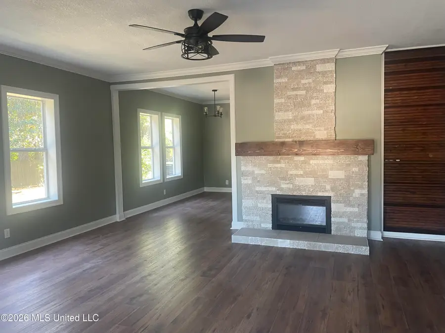 218 Park Street, Wiggins, MS 39577 - #2