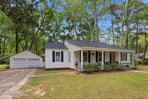 404 Colonial Circle, Jackson, MS 39211