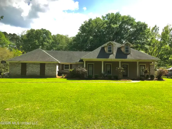 110 Crestview Drive, Brandon, MS 39047