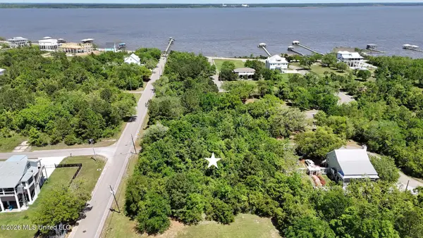 1411 Fox Drive, Bay Saint Louis, MS 39520