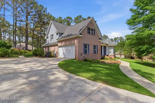 166 Steep Hollow, Hattiesburg, MS 39402