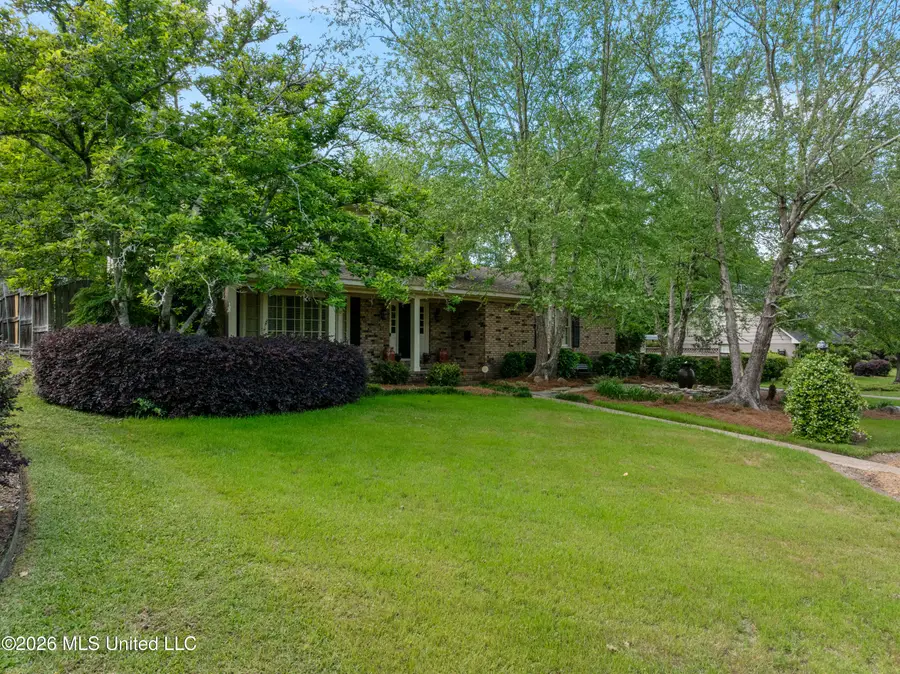 207 Southampton Road, Hattiesburg, MS 39401 - #2