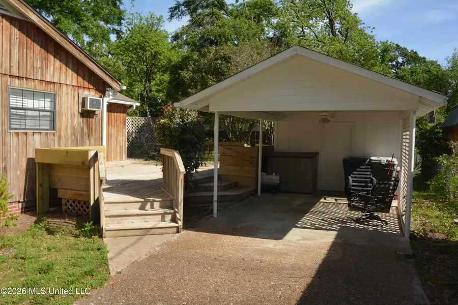 407 E 16th Street, Yazoo City, MS 39194 - #2