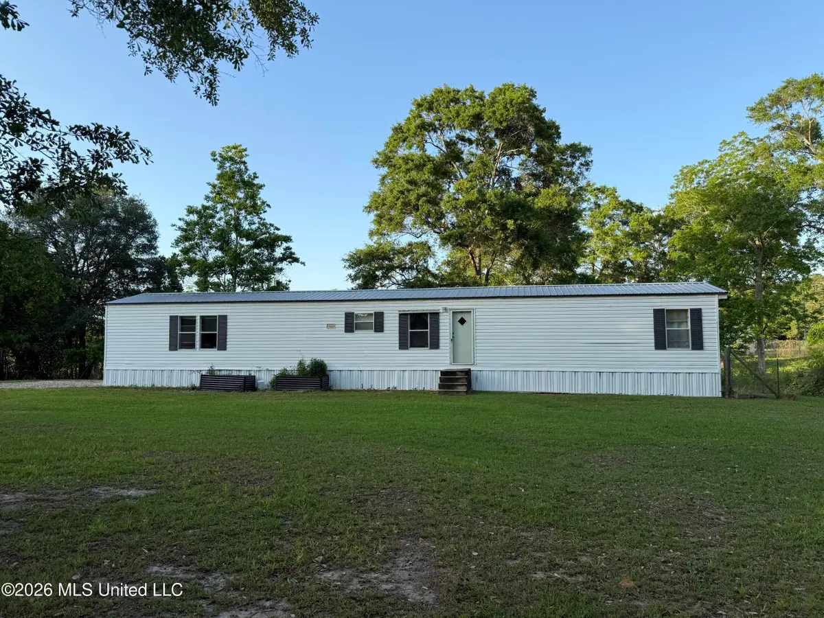 114 Poplar Avenue, Carriere, MS 39426 - #1