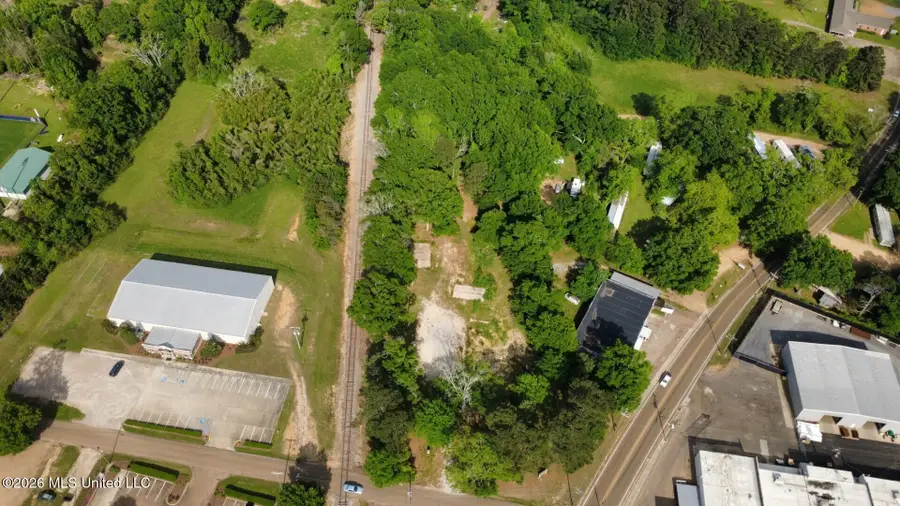 402 Drury Lane, Brookhaven, MS 39601 - #2