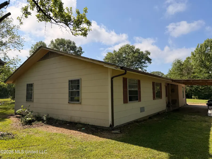 527 Carpenter Street, Utica, MS 39175 - #2