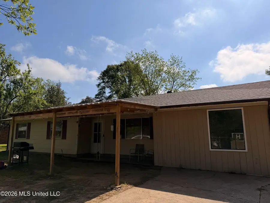 527 Carpenter Street, Utica, MS 39175 - #3