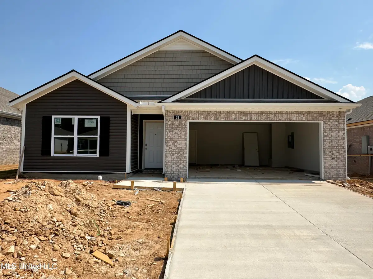 49 S Thorn Tree Street, Byhalia, MS 38611 - #1