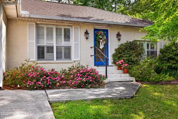 89364 E Diamondhead Drive, Diamondhead, MS 39525