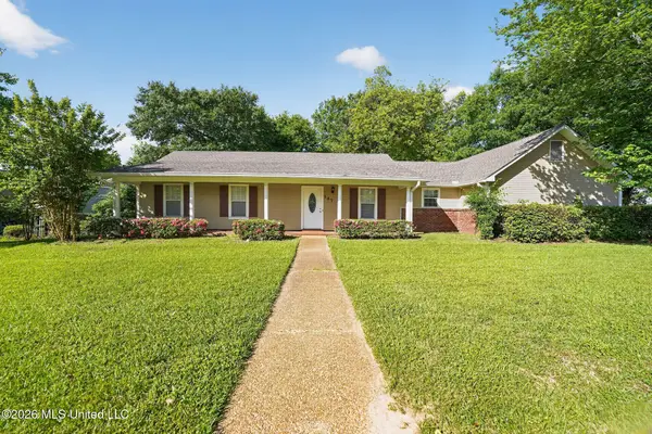 147 Sunnycrest Drive, Ridgeland, MS 39157