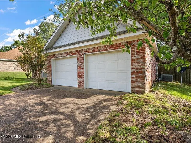 140 Raulston Drive, Byram, MS 39272 - #2