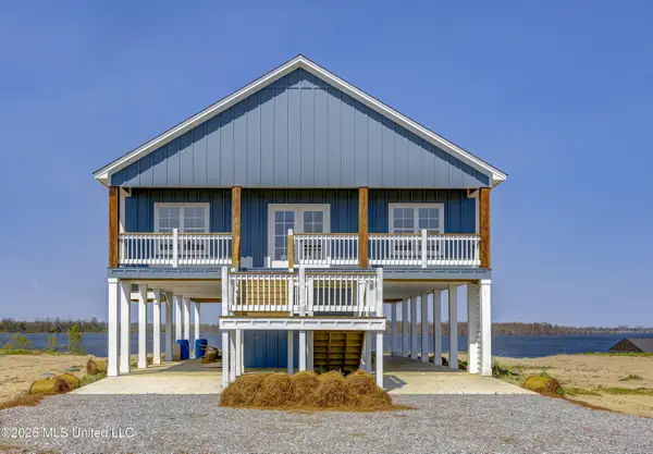 2412 Eagle Lake Shore Road, Vicksburg, MS 39183