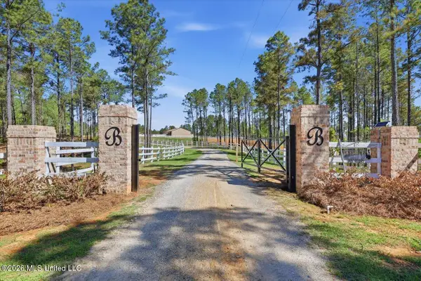 333 Beaverdam Road, Camden, MS 39045