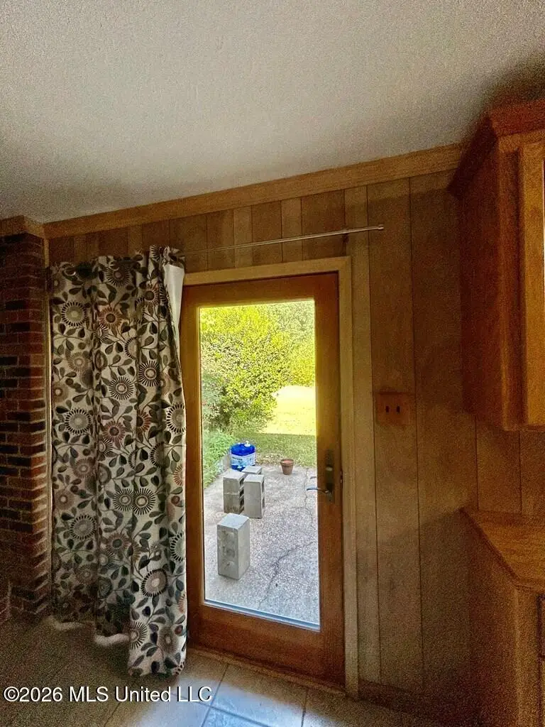 405 Longwood Drive, Vicksburg, MS 39180 - #3