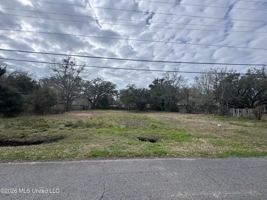 1027 22nd Street, Pascagoula, MS 39581 - #2