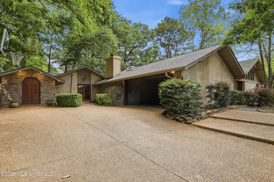 4774 Crestwood Drive, Jackson, MS 39211 - #3