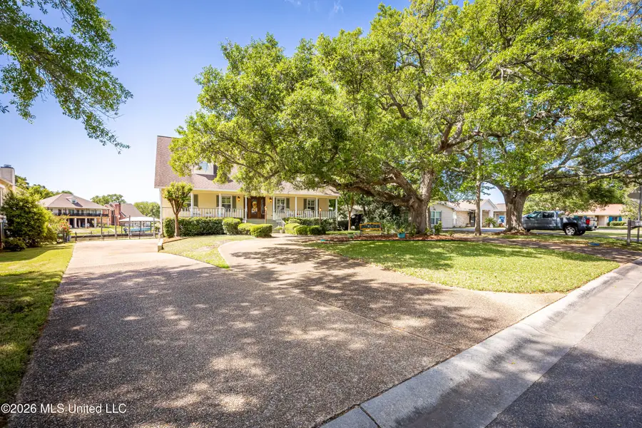 726 Live Oak Drive, Biloxi, MS 39532 - #3