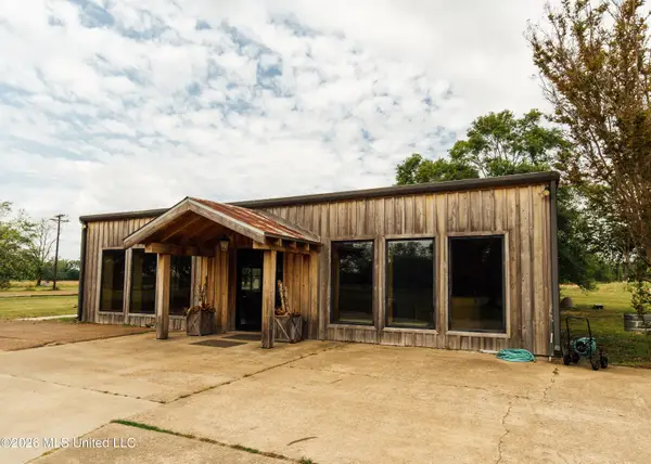 63001 U.s. 82, Greenwood, MS 38930