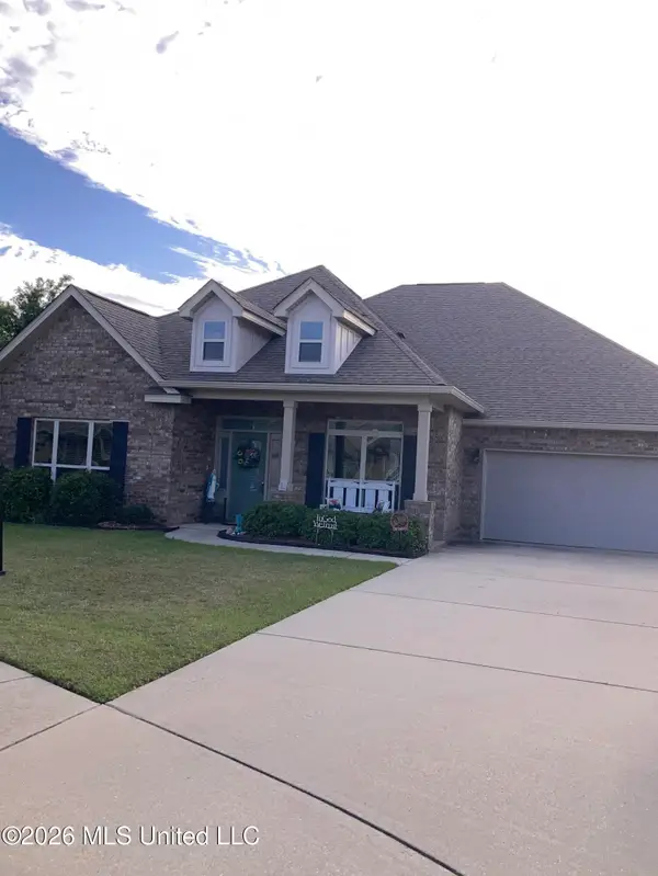 1006 Prairiegrass Court, Ocean Springs, MS 39564