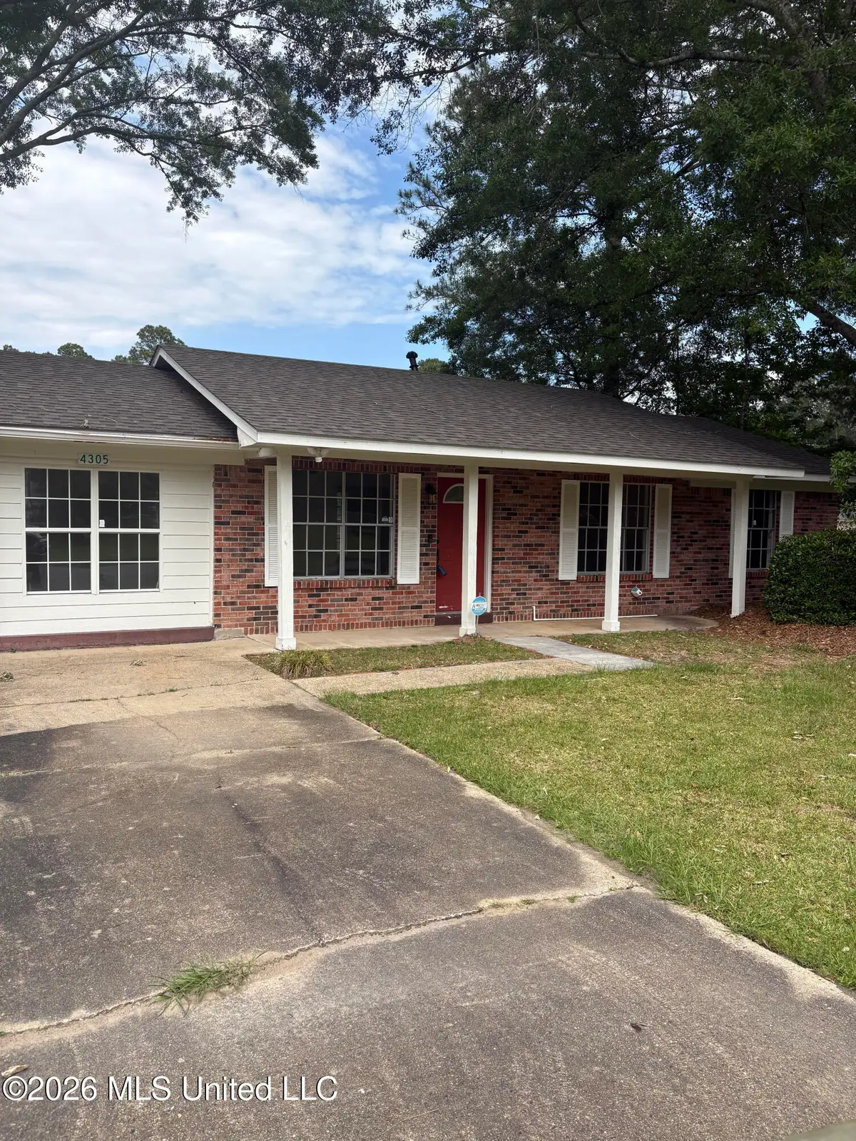 4305 Knowles Avenue, Moss Point, MS 39562 - #1