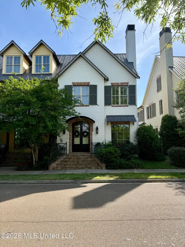 210 Eastpark Street, Ridgeland, MS 39157