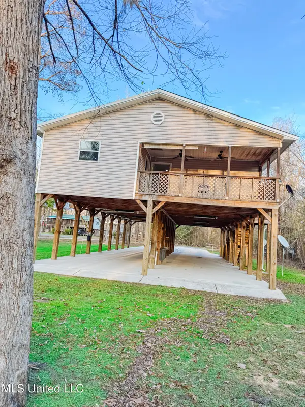 115 Hickory Lane, Lucedale, MS 39452