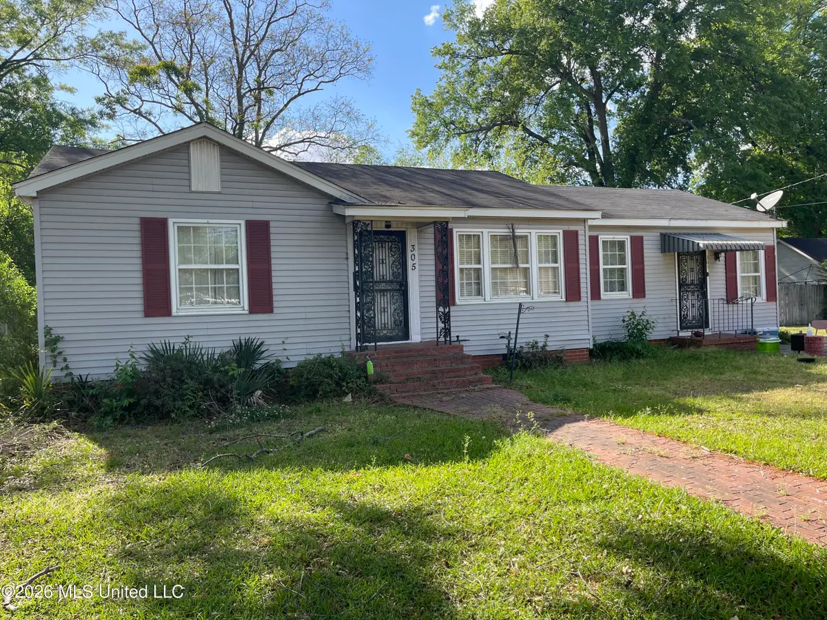 305 N Sunflower Avenue, Indianola, MS 38751 - #1