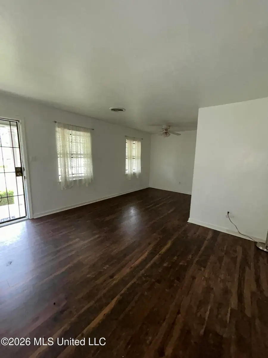 5721 Magnolia Drive, Jackson, MS 39209 - #3