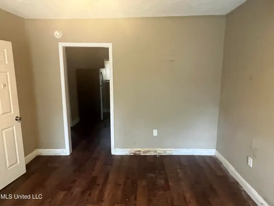 215 Vandergriff Street, Jackson, MS 39209 - #3