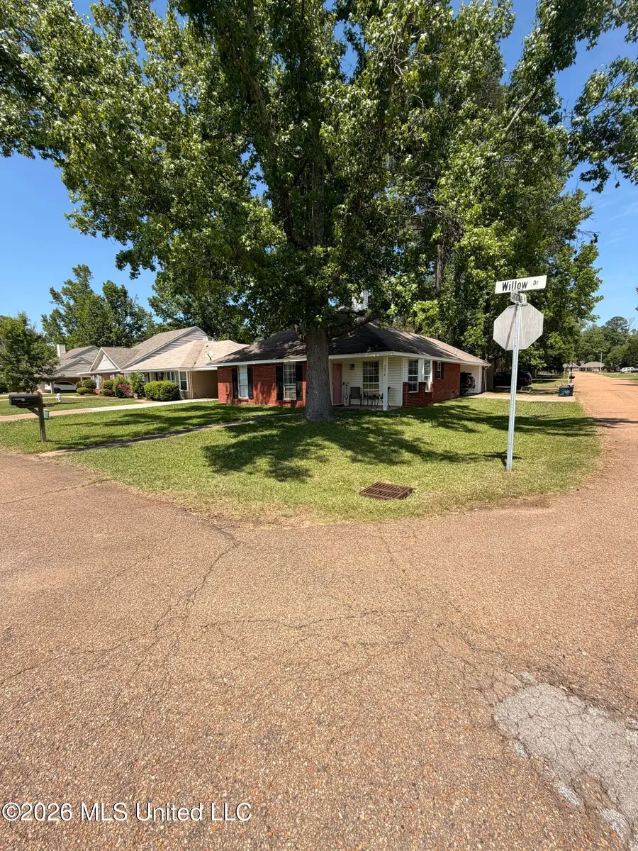 3072 Willow Drive, Brandon, MS 39042 - #3