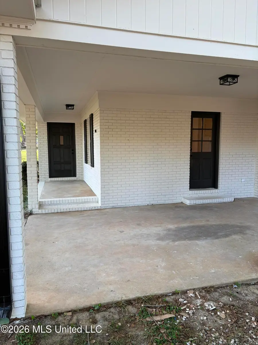 690 Cox Avenue, Holly Springs, MS 38635 - #3