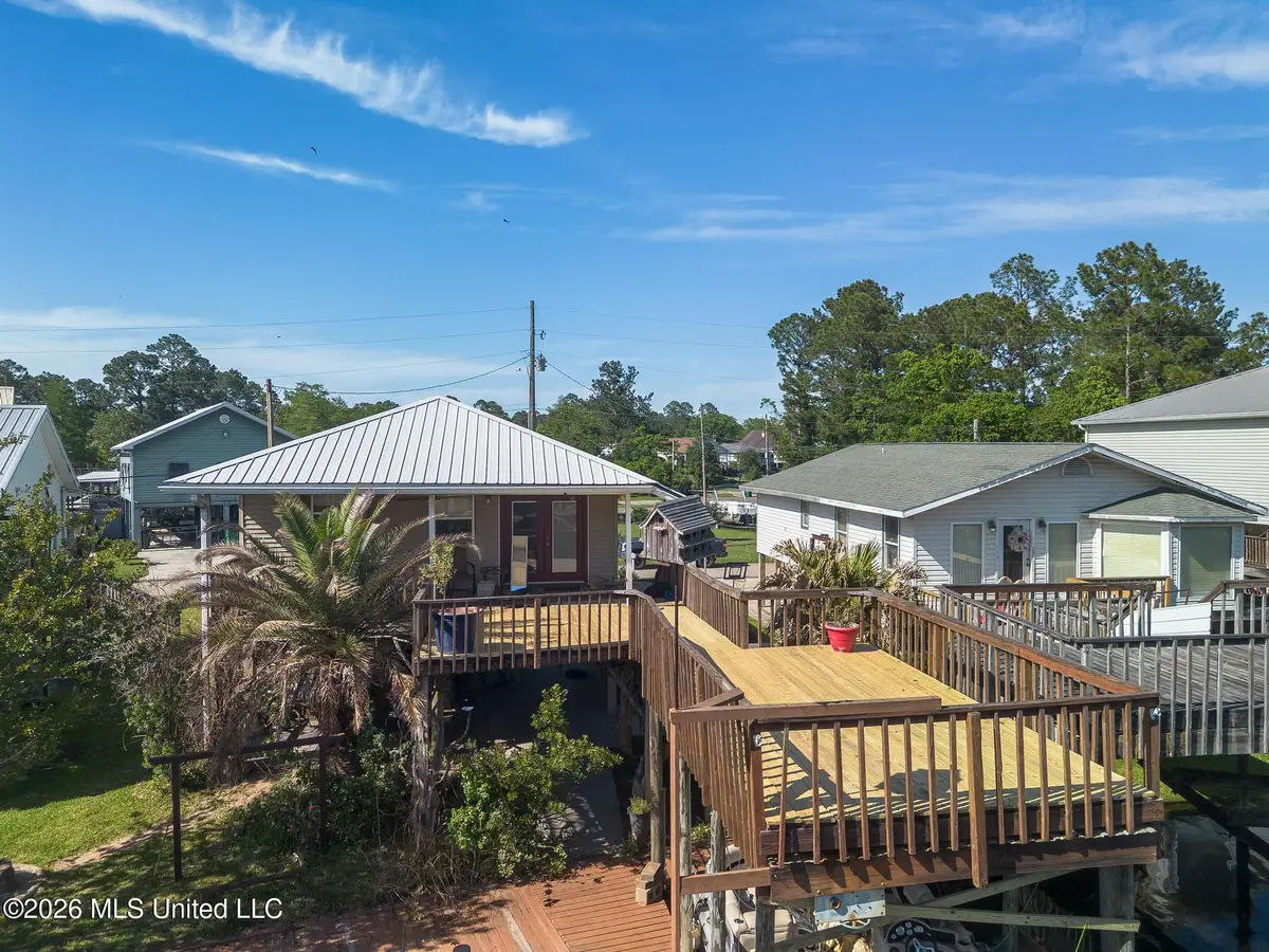 6273 Shawnee Street, Kiln, MS 39556 - #1