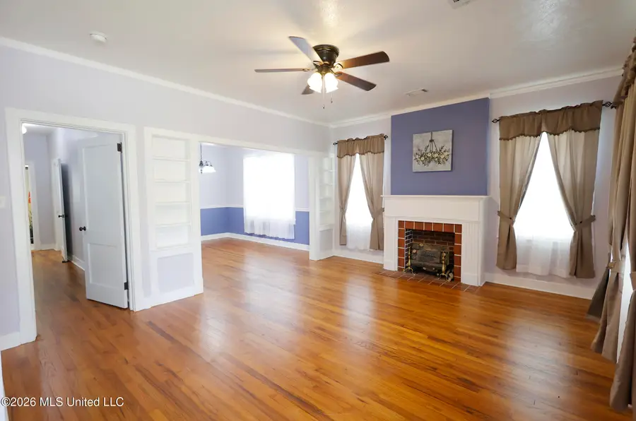 527 W New York Avenue, McComb, MS 39648 - #3