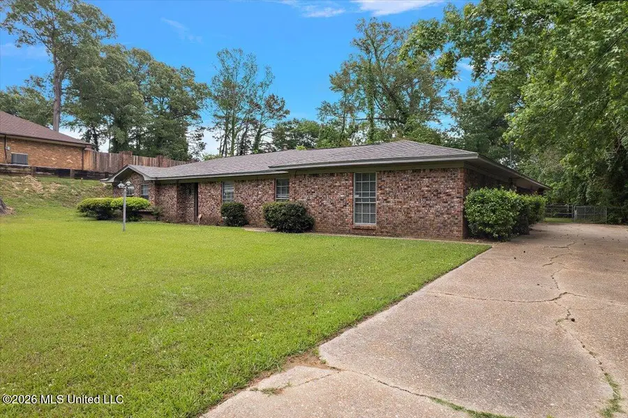 412 Elmwood Street, Vicksburg, MS 39180 - #2