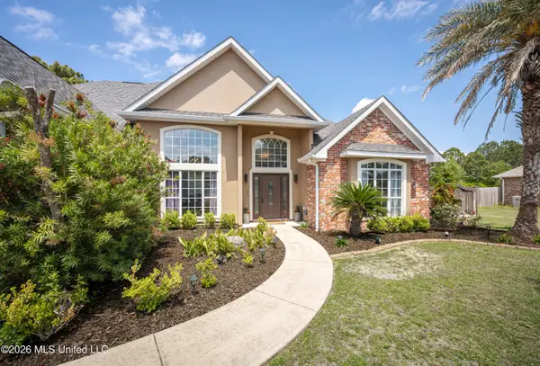 1713 Shelby Lane, Ocean Springs, MS 39564