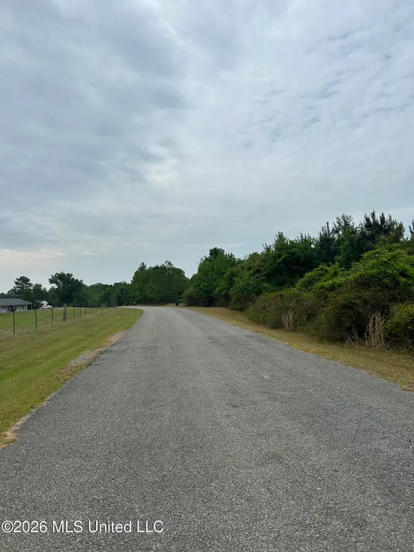 County Road 123, Philadelphia, MS 39350